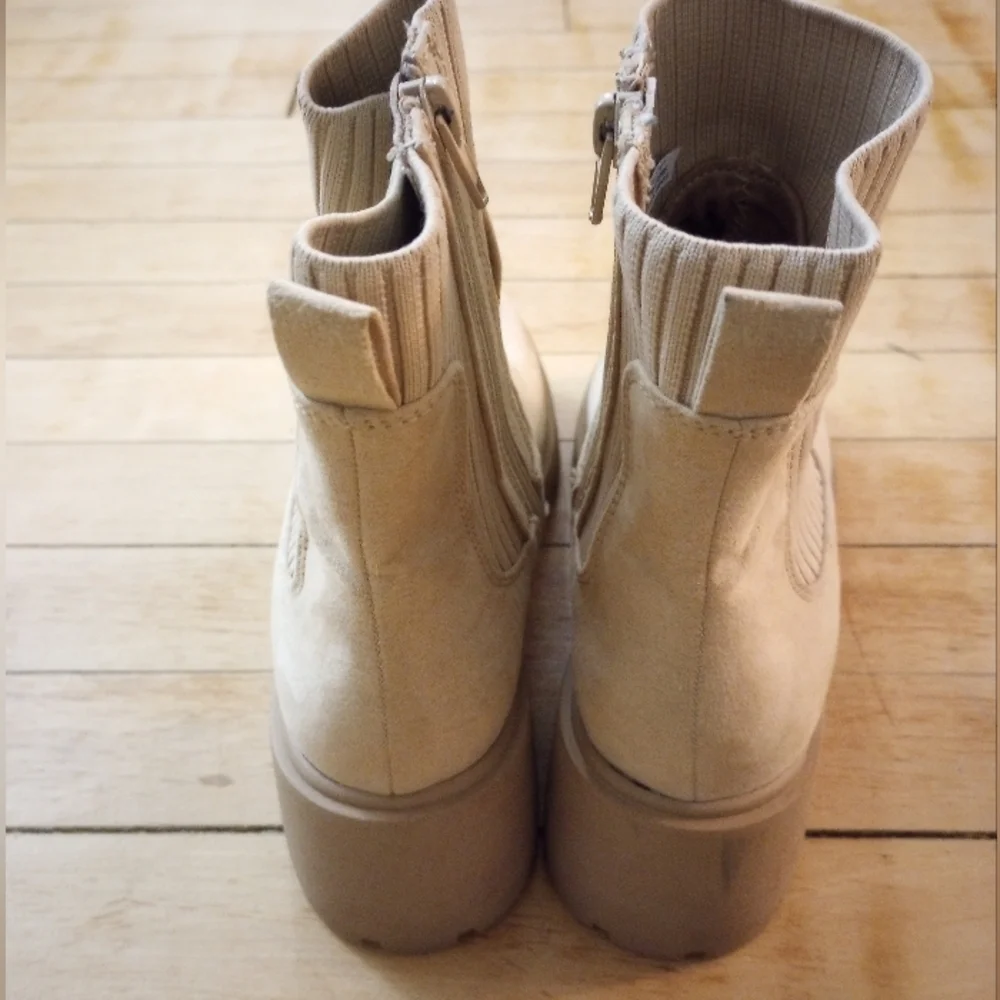American Eagle Light Brown Ankle Boots Women's Beige Boots Size 7